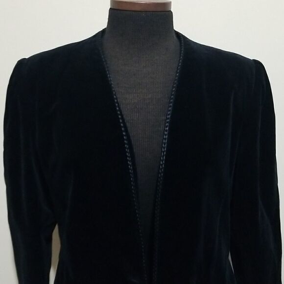 Ms. Chaus Black Velvet Blazer  size Medium - Picture 2 of 9